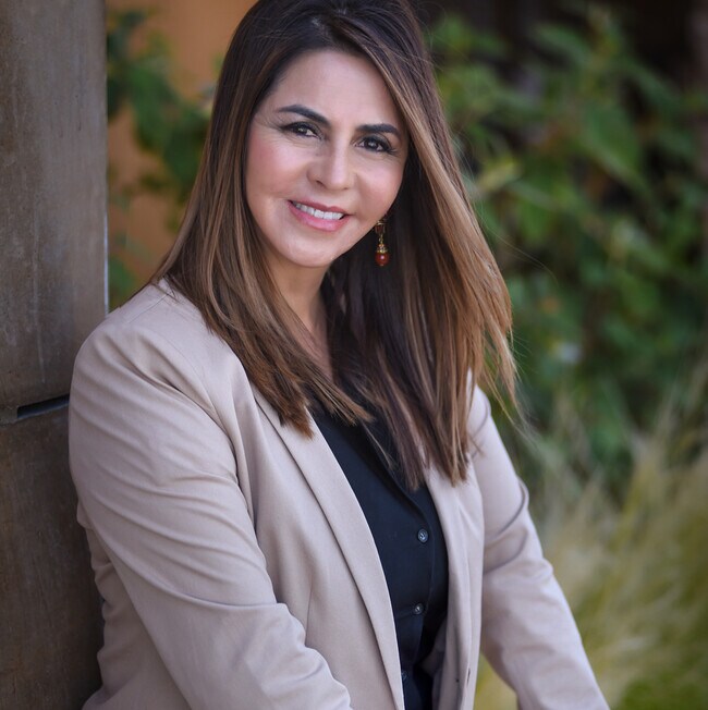 Agent Photo