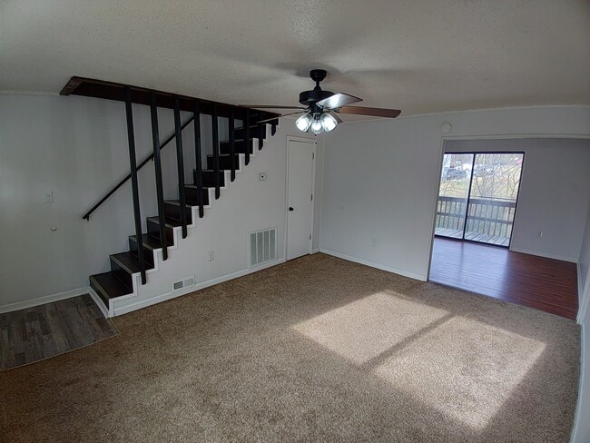 360 Sneed Hill Rd unit B3, Elizabethton, TN 37643 - photo 4