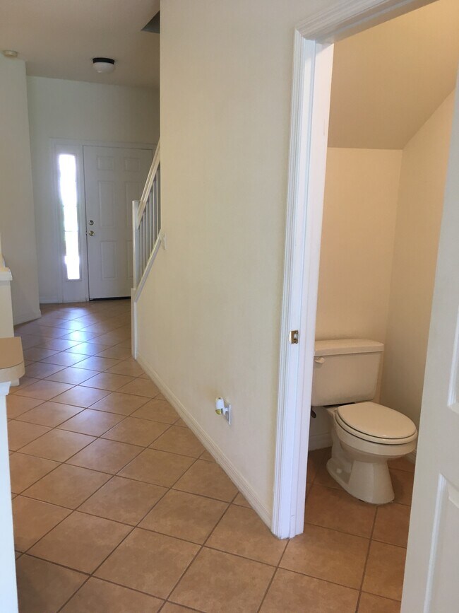 8361 Village Edge Cir unit 8361 VILLAGE EDGE CI, Fort Myers, FL 33919 - photo 7