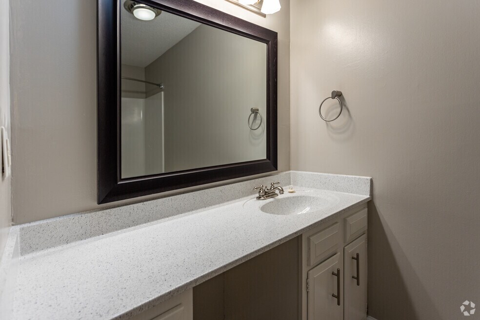 Meadowood Apartments 4000 Pleasant Ridge Rd, Knoxville, TN