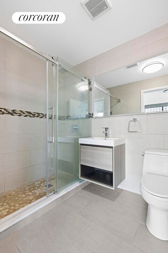 Queens Plaza, Long Island City, NY 11101 - photo 4