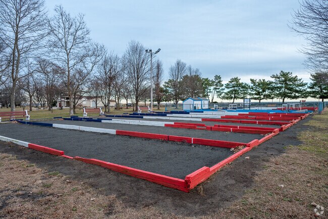 Old Grove Park has bocce courts and horseshoe pits just steps away from the waterfront.