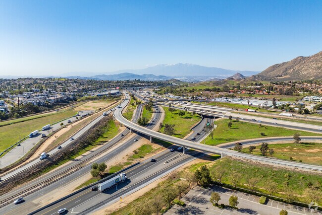 Interstate 215 is several blocks west of the Sunnymeadows.