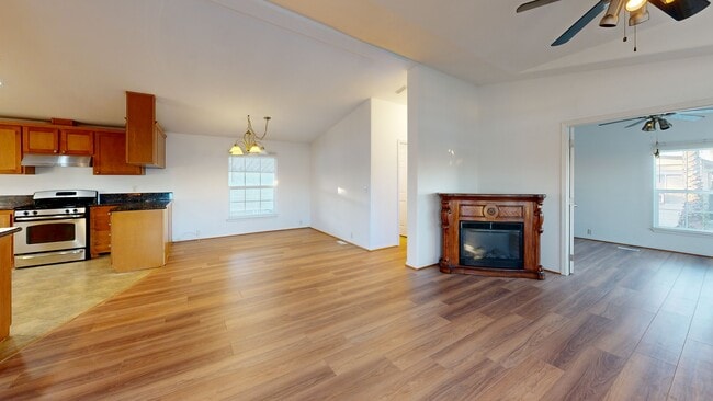 502 Anita St unit 50, Chula Vista, CA 91911 - photo 2