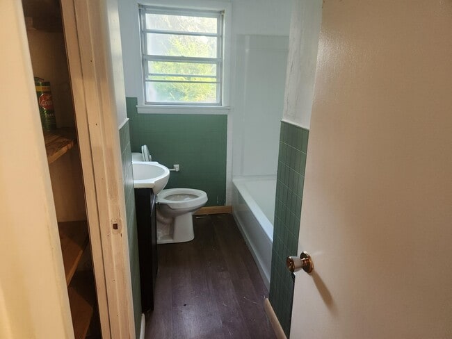 104 W Searcy St, Kensett, AR 72082 - photo 6