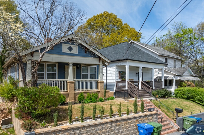 Bungalows and craftsman styled homes are common in the Pittsburgh neighborhood.
