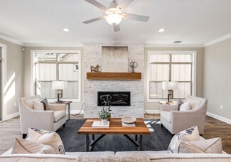 1008 NW Creekside Dr Unit 37884316, Waukee, IA 50263