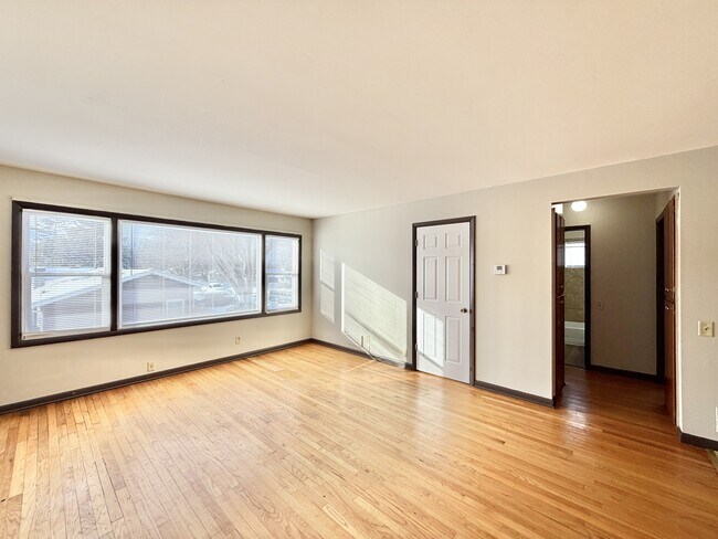 2113 Lake Point Dr unit 3, Madison, WI 53713 - photo 6