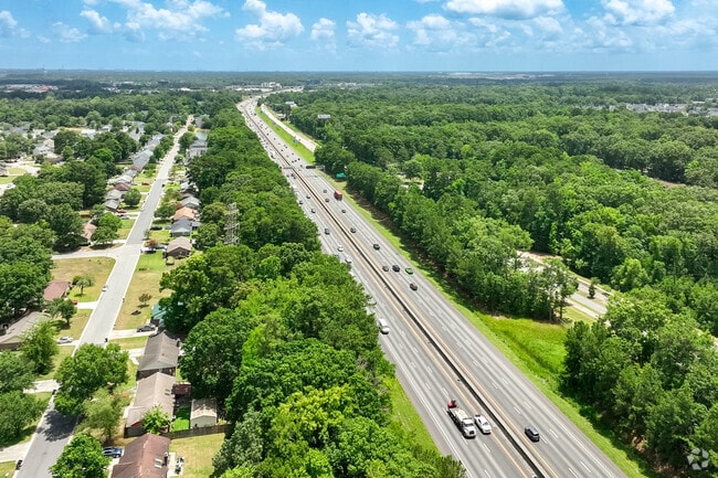 Neighborhoods are built close to Interstate Highway 26 in Deer Park.