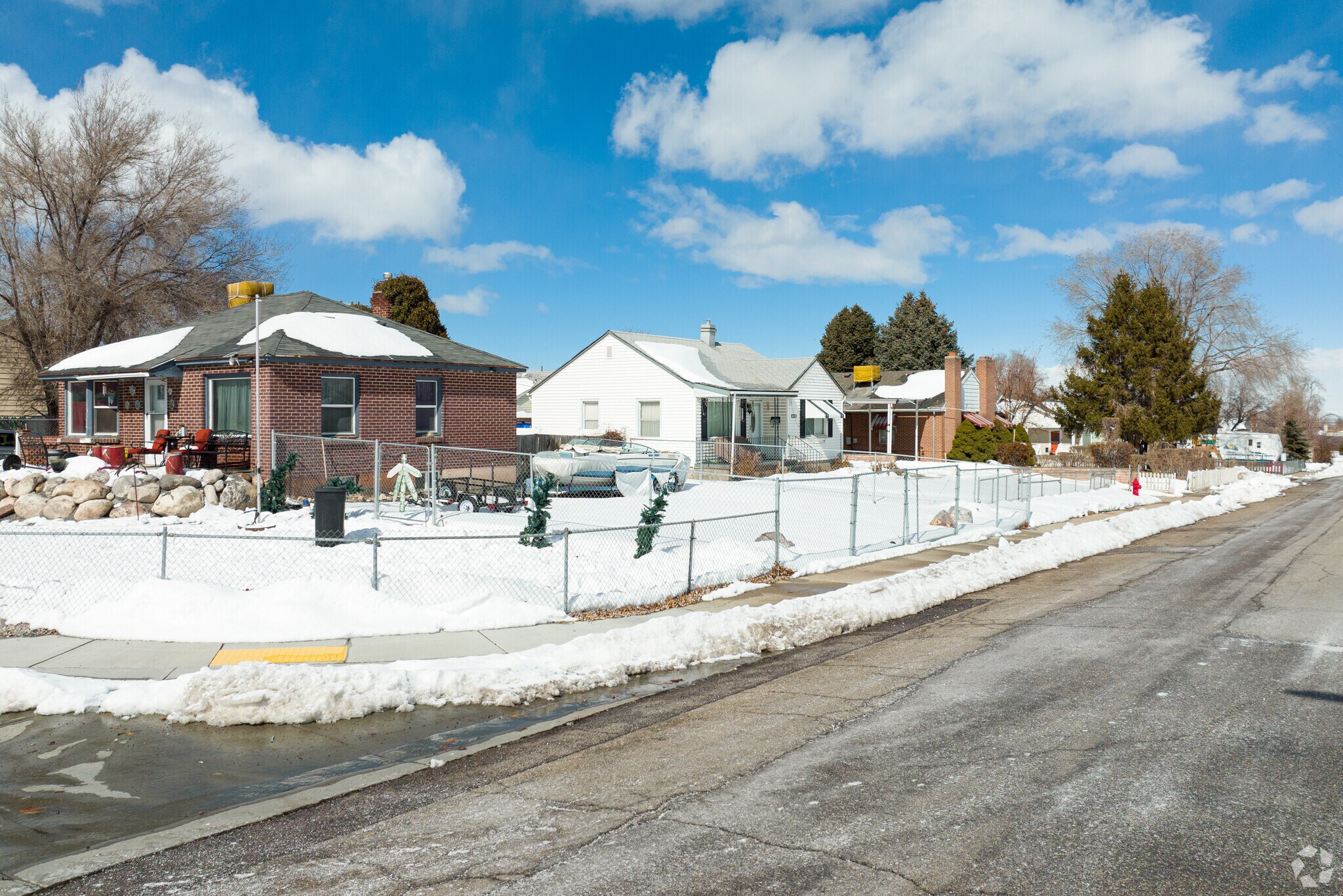 The homes in Kearns can be sure to see a little snow during the winter.