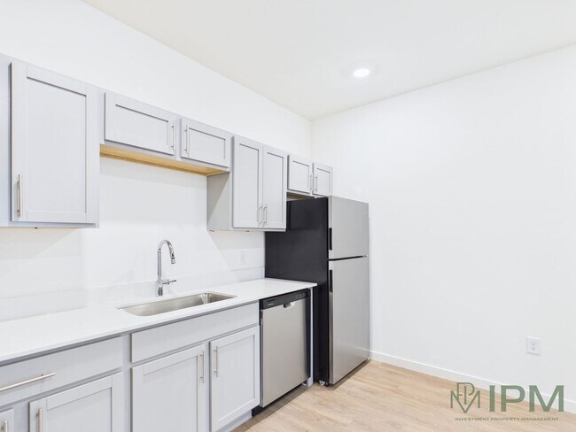 Luxury Style Apartments Located in York Suburban School District, York, PA 17403 - photo 2