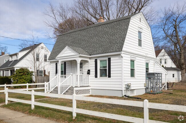 Classic New England-style homes are found throughout East End District.