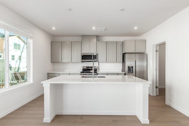 10776 Spalding View, Colorado Springs, CO 80908 - photo 3