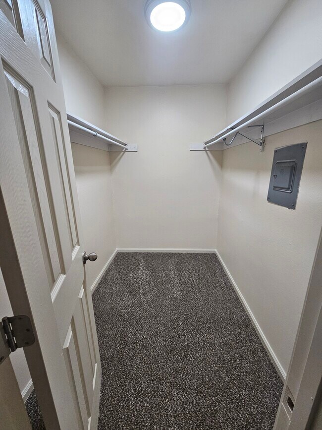 Cambridge on the Green, Baton Rouge, LA 70820 - photo 5