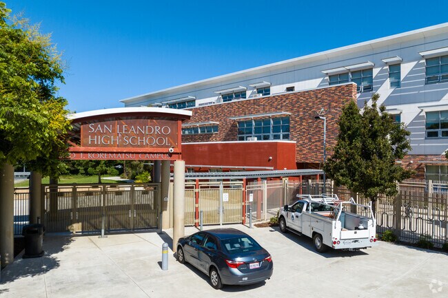 San Leandro High School offers Advanced Placement courses authorized through CollegeBoard.