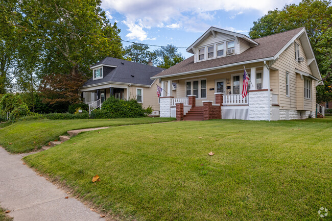 Discover the spectrum of housing styles that make Collinsville a town of character.