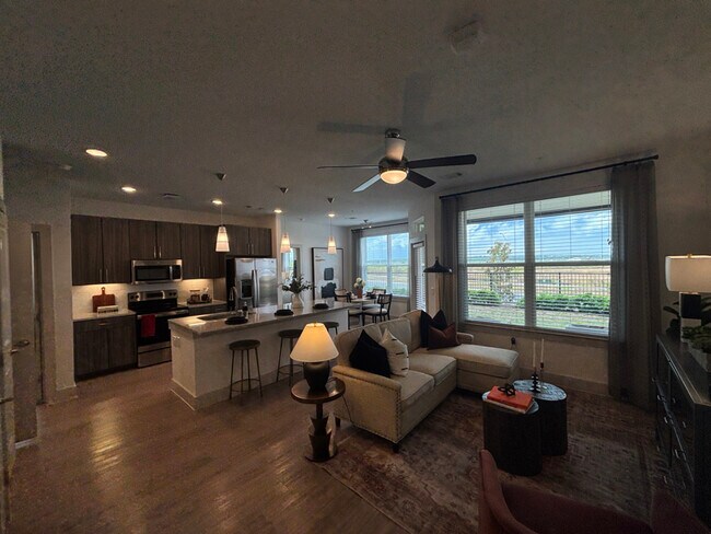 702 Celebration Way unit b2, San Marcos, TX 78666 - photo 6