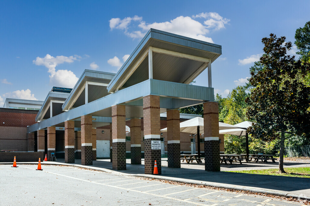 Smith Middle is a public school located in Chapel Hill, NC and has around 750 students.
