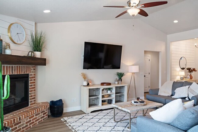 3273 W 2530 S unit ID1250638P, Hurricane, UT 84737 - photo 2