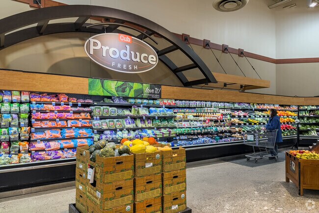 Cub Foods is a major grocer near the neighborhood.