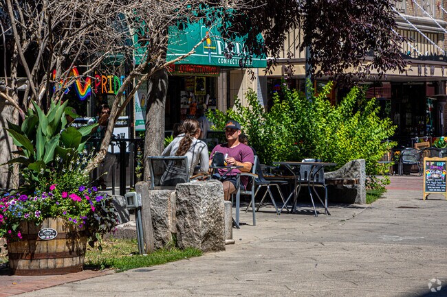 With a plethora of dining options in downtown Helena the only problem is choosing one to try.