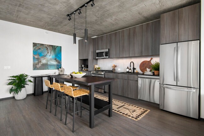 1380 W Randolph St unit 519, Chicago, IL 60607 - photo 3