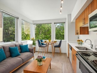 4302 7th Ave NE, Seattle, WA 98105