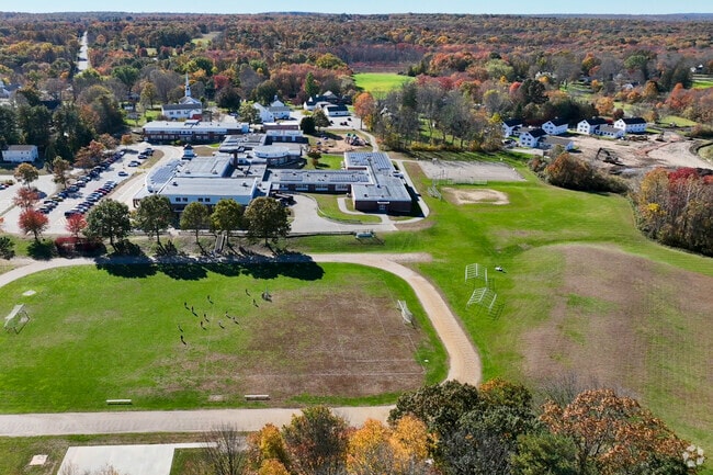 48% of students at Horace W. Porter School scored at or above the proficient level for math.