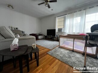 22 Fairbanks St Unit 6, Boston, MA 02135