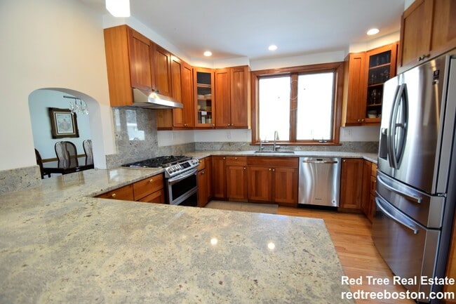 75 Somerset Rd, Brookline, MA 02445 - photo 3