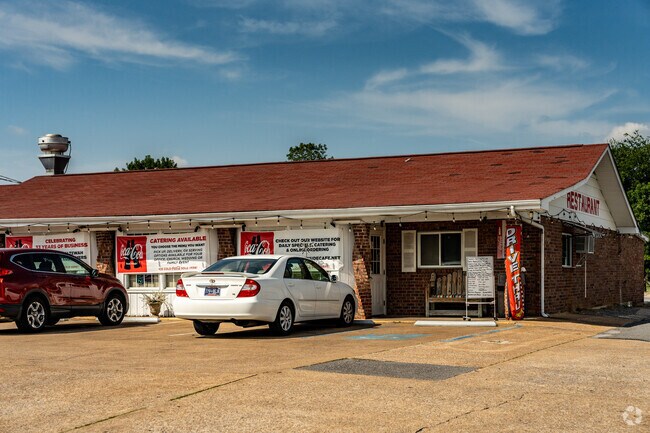 Countryside Café in Ooltewah is a local Southern comfort food staple.