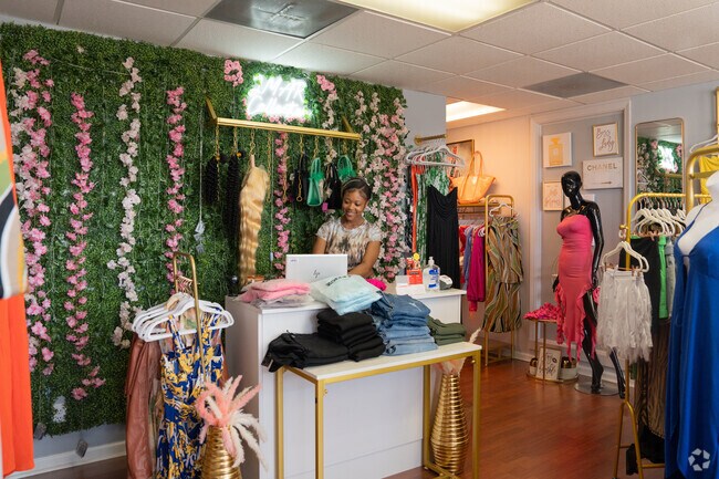 JMAR Collection is a local clothing boutique located in Austell's downtown shops.