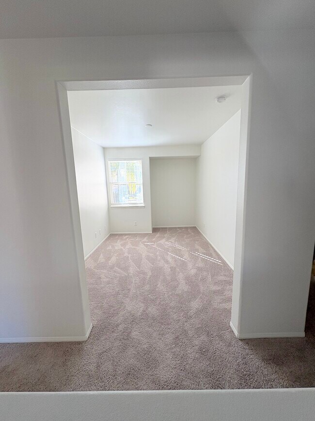 31450 Pear Blossom Cir, Murrieta, CA 92563 - photo 6