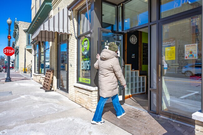 Junior’s Eats in Sheboygan Falls serves delicious food with a warm welcome.