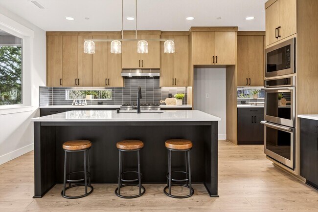 4761 NW 71st Ave, Camas, WA 98607 - photo 3