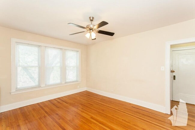 1921 W Winona St unit 3, Chicago, IL 60640 - photo 6