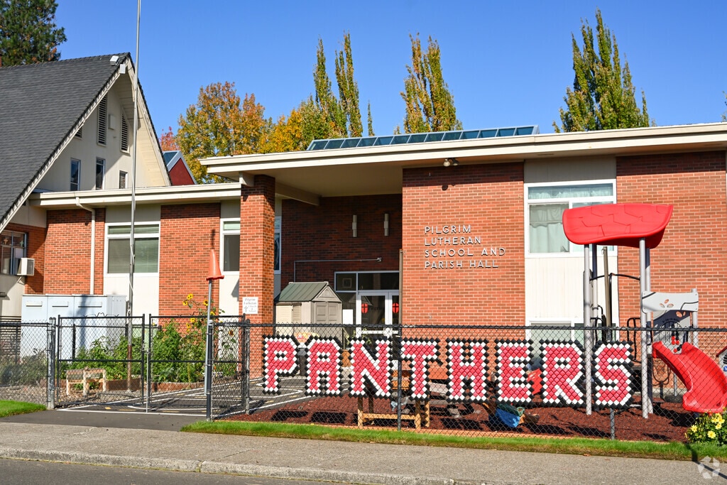 Pilgrim Lutheran Christian School provides education in the neighborhood of 
Vose.