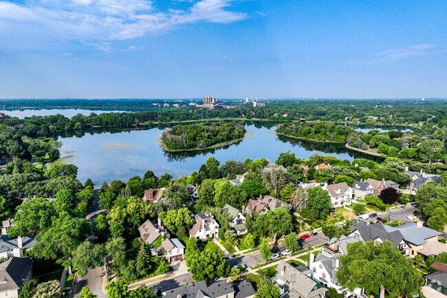 East Isles is nestled near trendy Uptown and backdropped by the Minneapolis Chain of Lakes.