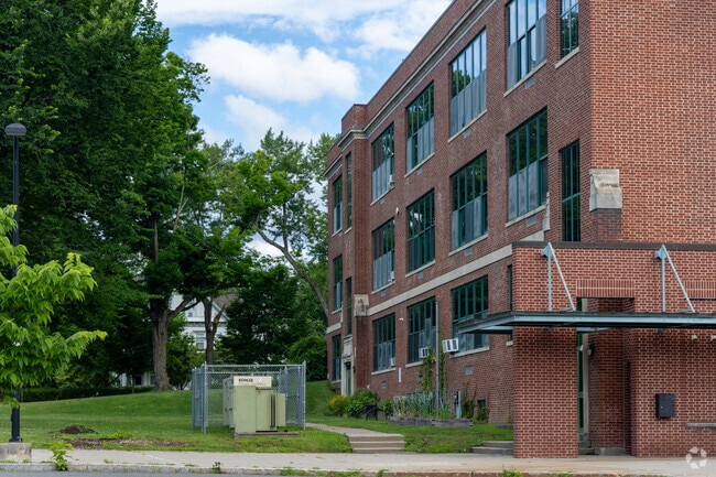 Greenfield Middle School is located in Greenfield, MA.