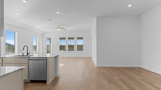 3243 Woodrose Orchard Dr, Pearland, TX 77581 - photo 4