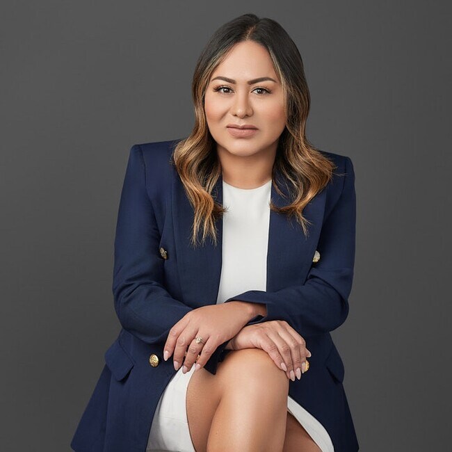 Agent Photo