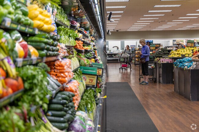 Albertson's has all the essentials and is nestled in the Campbell-Grant neighborhood.