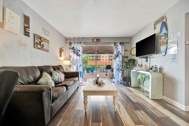 11420 1st St E unit ID1302347P, Treasure Island, FL 33706 - photo 3