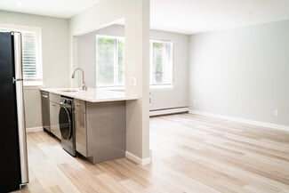 2086-2090 Stanley St, New Britain, CT 06053