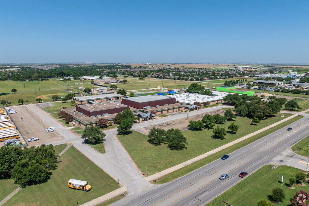 Main Street Intermediate School focuses on academic excellence and community involvement.