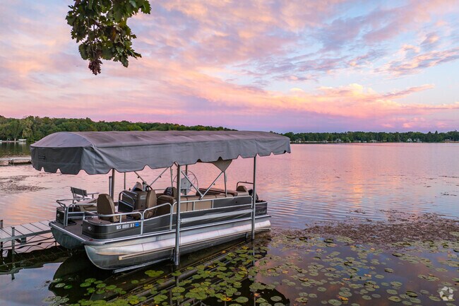 Boaters and lake lovers alike have a home in Bohners Lake.