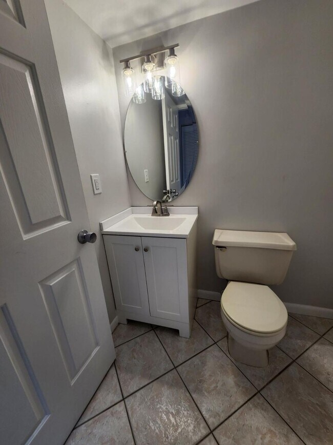 1/2 Bath
