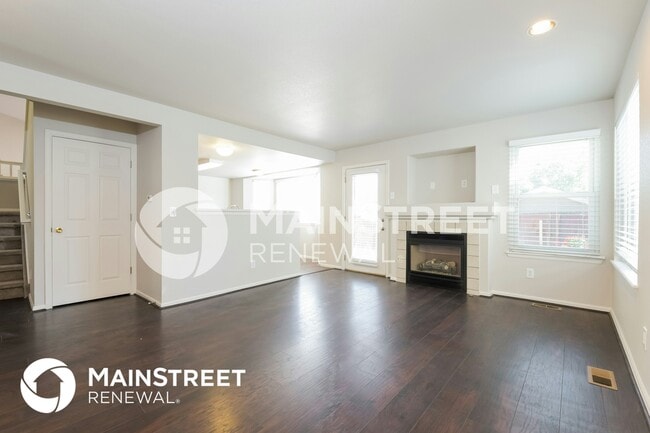 4942 Fontana Ct, Denver, CO 80239 - photo 6