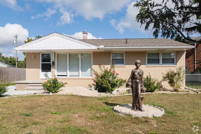 Ranch homes are very popular with retirees in Southwest Monroe.