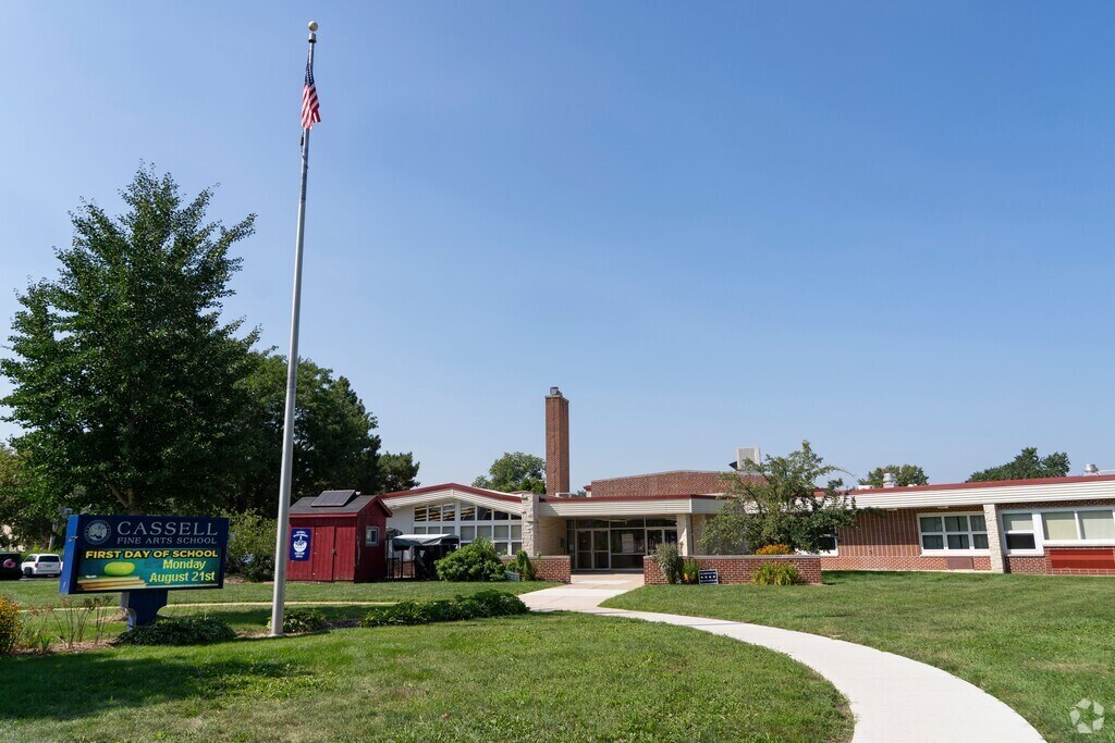 Welcome to Cassell Elementary School in Mount Greenwood.